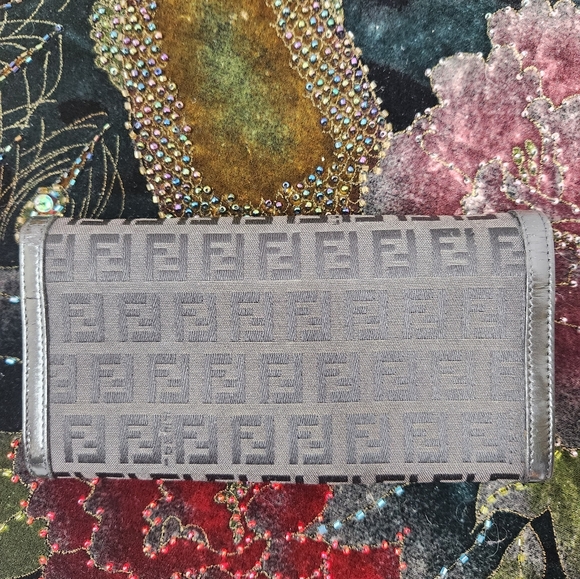 Fendi Wallet - Picture 2 of 15
